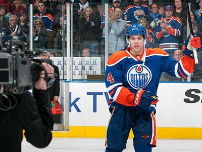 Hall nets Hat Trick, RNH with 5 points, Oilers destroy Hawks 9-2