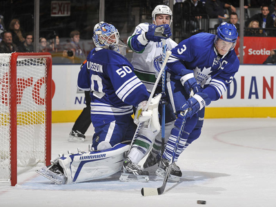 Canucks dominate Leafs to earn 5-3 win