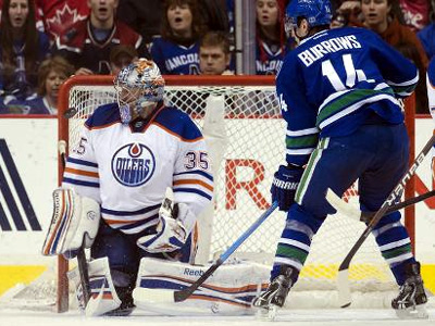 Canucks spank the Oilers with a Boxing Day Win