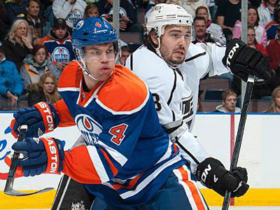 Hall to the rescue, Oilers snap losing skid