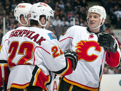 Domination of Alberta, Flames smoke Oilers 6-2