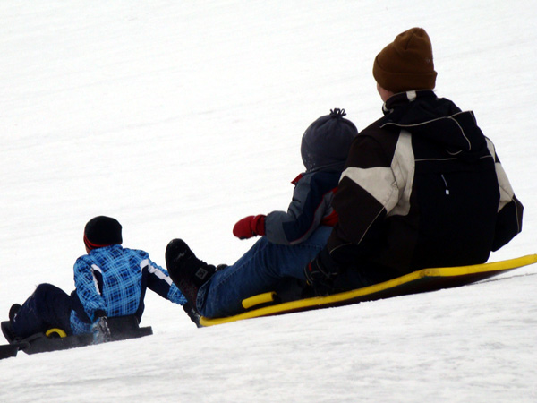 SNAPSHOT - Sledding at the Long Sault hill