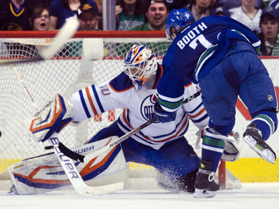 Oilers go out with a whimper, despite Dubnyk