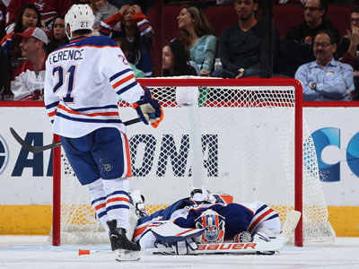 Oilers self-destruct in Arizona