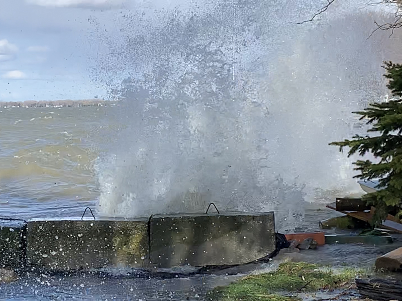 SNAPSHOT - Lake St. Clair was angry Friday night (video)