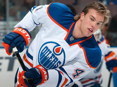 Oilers star Taylor Hall cut badly in pre-game warm up