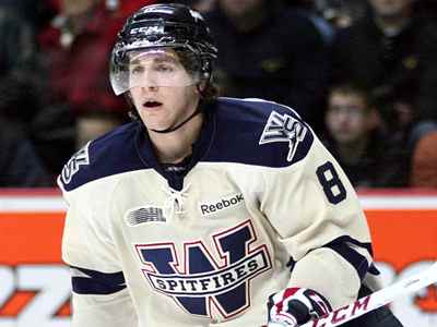 Spits edge Generals on late Murphy goal to sweep weekend